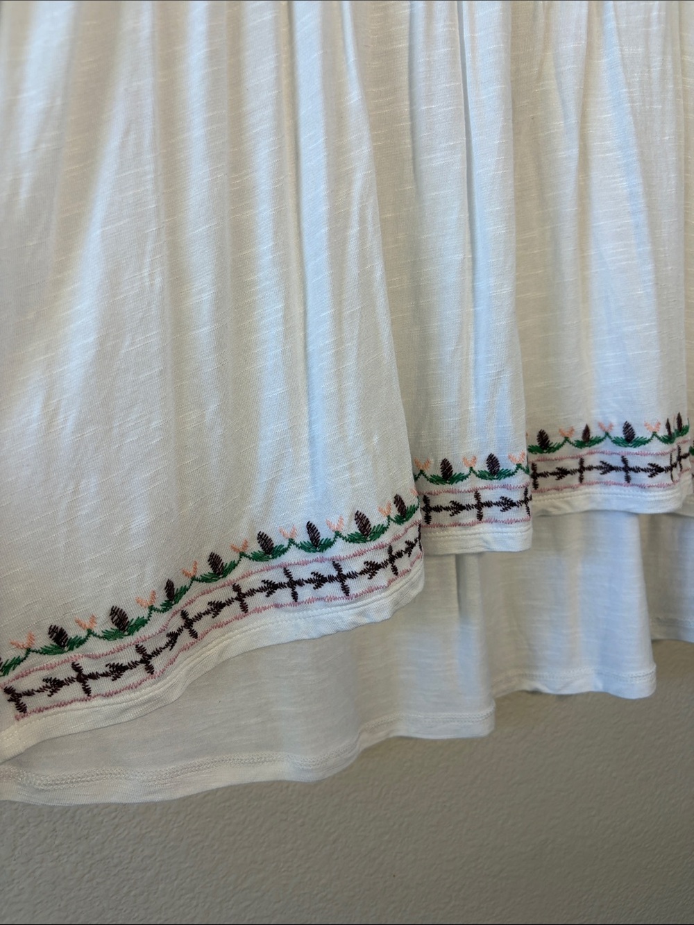 Knox Rose White Sleeveless Embroidered Tank with Pink & Green Accents - Picture 6 of 8